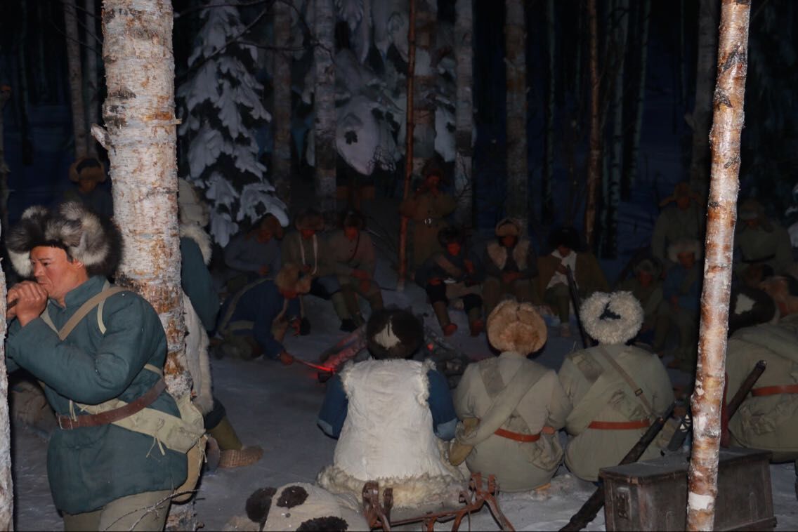 ���š�һ�ˡ��o(j��)���^��(n��i)��ӳ��(li��n)��(zh��n)ʿ��η��(y��n)����Ӣ�¿������龰Ϟ��Ⱥ����ꑼӽ� �z��