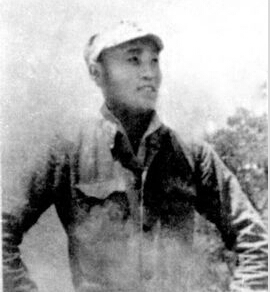 ���һ���1911��1941������Ұ�Q���M�����|��ʡ�|ꖿhʯ����������1930������Ї����a(ch��n)�h��1931�ꡰ��һ�ˡ���׃���l(f��)����(j��ng)У��ͬ�⣬����W(xu��)���ؼ��l(xi��ng)������1932��5���ڼ��l(xi��ng)�M����ƽ�|�����x��܊�����������ô����£�ָ�]����(zh��n)�`��C(j��)��(d��ng)���˷Q��С��������1935�ꅢ�ӡ�һ��.�š��W(xu��)���ۇ��\(y��n)��(d��ng)�����u(y��)���\(y��n)��(d��ng)�еġ���������1939�����A��������(li��n)܊˾��T��������ΰ�·܊�x�켽܊�^(q��)��ʮ�F(tu��n)�F(tu��n)�L��1941��2��4�����r(sh��)�ΰ�·܊�x�켽܊�^(q��)��ʮ�F(tu��n)�F(tu��n)�L���һ�����ָ�]�����R�I��(zh��n)���в��Ҡ�������H30�q��