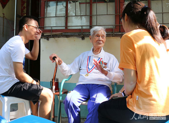 ־Ը���c����(zh��n)�ϱ����������У���