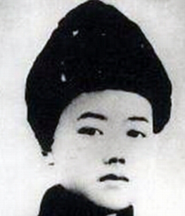 �ܘ�|��1918��1937���|������(li��n)܊�߼�ָ�]�T��ɽ�|ʡƽ�ȿh����1925���S��ĸ�ӻĵ�����ʡ�q���h��1931���һ����׃�󣬷e�O���ӿ��ջ����1933����������Ї����a(ch��n)�h��1935��2�£����x�鹲���F(tu��n)�|�M��ί��ӛ��4�����Ζ|���������܊�ڶ�܊��һ�F(tu��n)��ί��1936��3�����Ζ|����(li��n)�ڶ�܊��һ����ί�掟�hί��ӛ��܊�hίί�T��7�����x���й��ϝMʡίί�T��9�����Ζ|����(li��n)��һ·܊���Ď����L����ί��1937��4��24�����ڰ��D�h��ɳ���Ͻ��S�����c�ΰ��D�h�ΰ��(du��)����(zh��n)�в��Ҡ�����