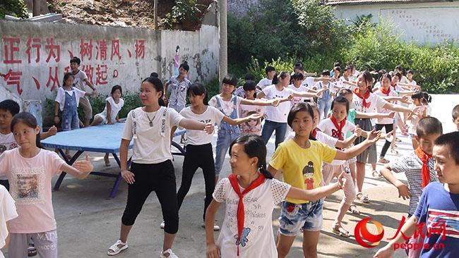 ���ϿƼ���W(xu��)��һ��һ·���x��(w��)֧���c����(zh��n)��ؚ�{(di��o)�Ќ�(sh��)�`�F(tu��n)���������(y��ng)�h��¹ɽ�(zh��n)�u�ŸG���_(k��i)չ�x��(w��)֧�̺ͷ�ؚ�{(di��o)�����D��־Ը�߽̺��ӂ�̫�Oȭ�����F(tu��n)�(du��)�ṩ��