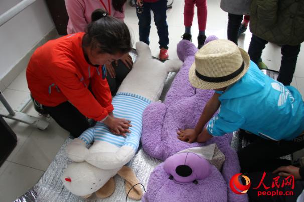 �V�|�t(y��)�ƴ�W(xu��)ů�L(f��ng)�Ї�(gu��)־Ը����(w��)�(du��)���Ĵ�ʡ�����ݿ����h�����l(xi��ng)���ʹ��_չ����־Ը����(w��)���̺��ӂ��ƌW(xu��)�\(y��n)��(d��ng)���p���\(y��n)��(d��ng)�p������ᘌ�(du��)�\(y��n)��(d��ng)��Ҋ�܂���r���ڼ����Ծȼ������D�麢�ӂ����ò�ż����(x��)�ķΏ�(f��)�K�������ȼ��ȼ��������F(tu��n)�(du��)�ṩ��