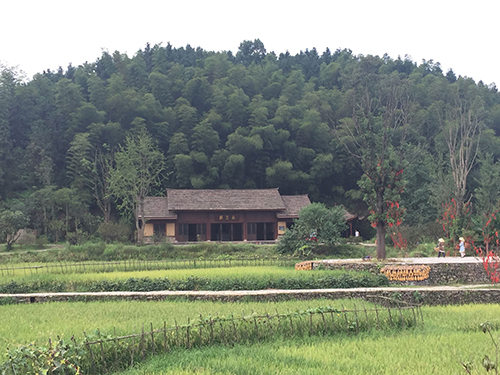 �Ї��һ�Դ���^(q��)����@�����cɽˮ��Ȼһ�w��