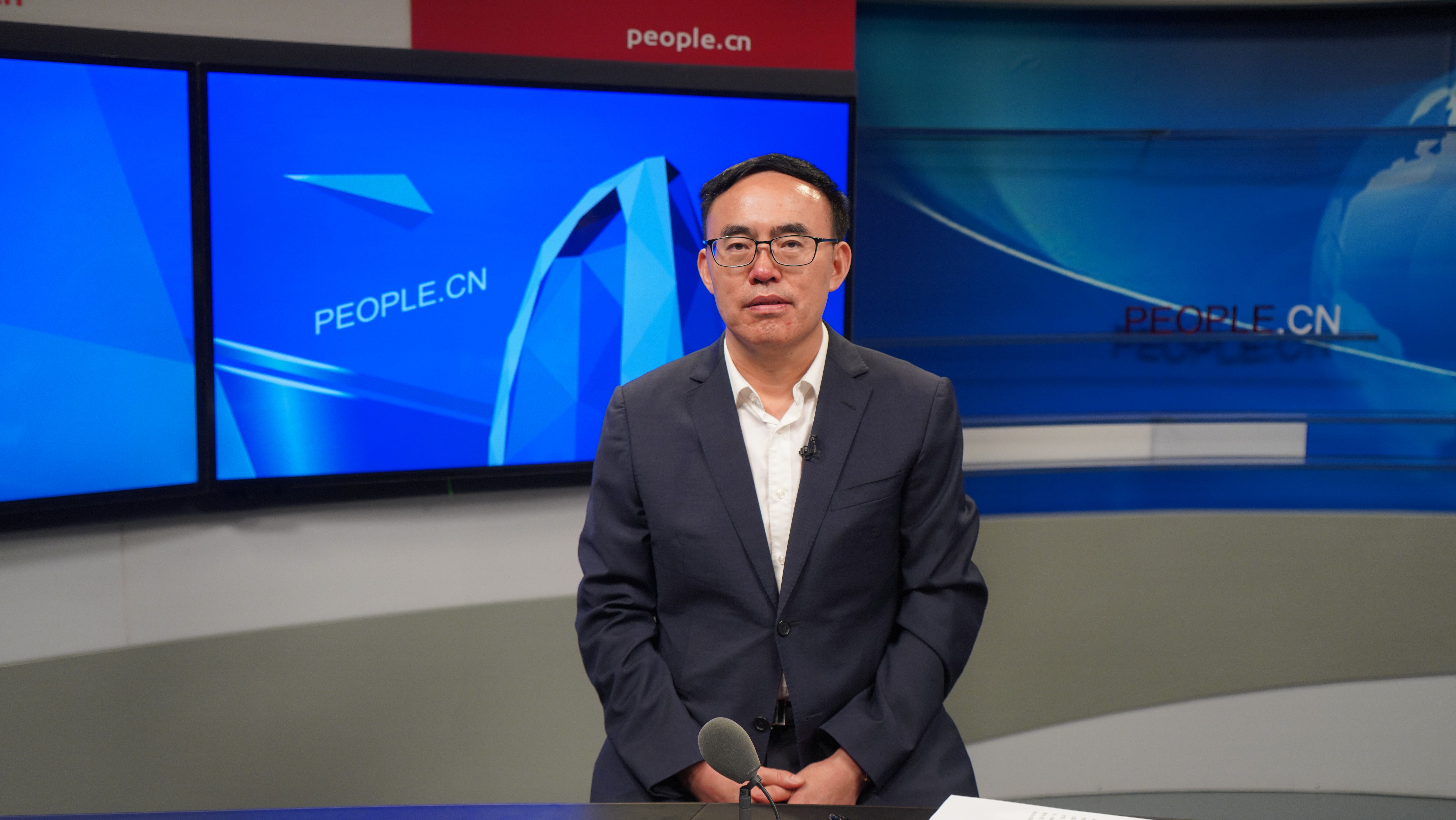 中國科學(xué)院院士、北京大學(xué)第六醫(yī)院院長陸林做客人民網(wǎng)。實習(xí)生趙晉杰攝