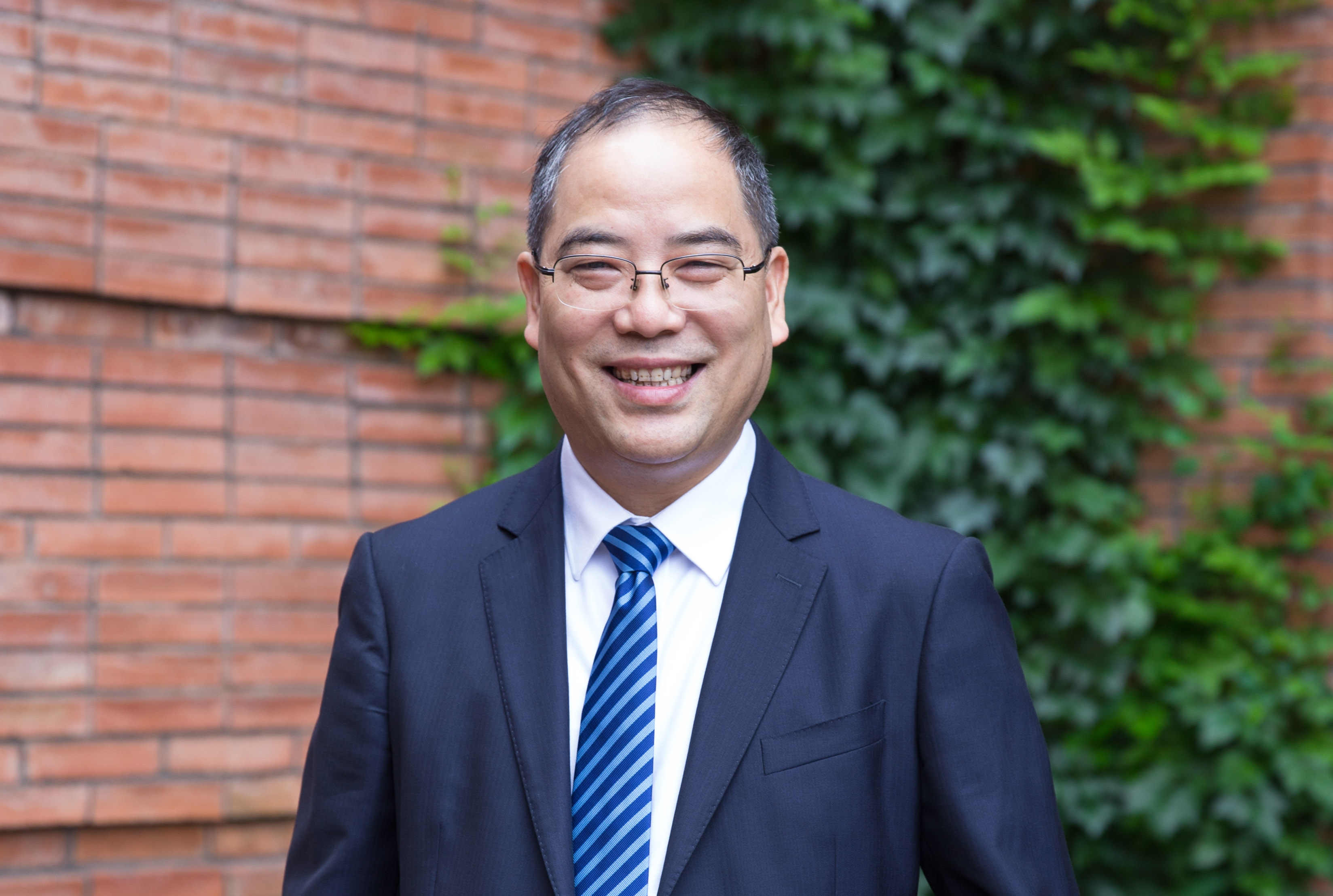 浙江工商大學(xué)黨委書記、教授 郁建興