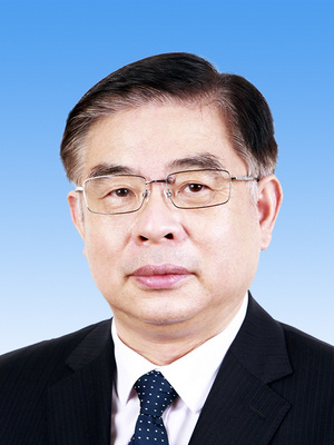 陸俊華，男，漢族，1962年1月生，研究生學(xué)歷，中共黨員，現(xiàn)任中央紀(jì)委國(guó)家監(jiān)委駐人民日?qǐng)?bào)社紀(jì)檢監(jiān)察組組長(zhǎng)、人民日?qǐng)?bào)社編委委員。