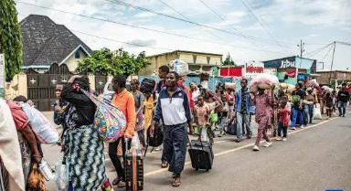 逃離戰(zhàn)火的剛果(金)民眾